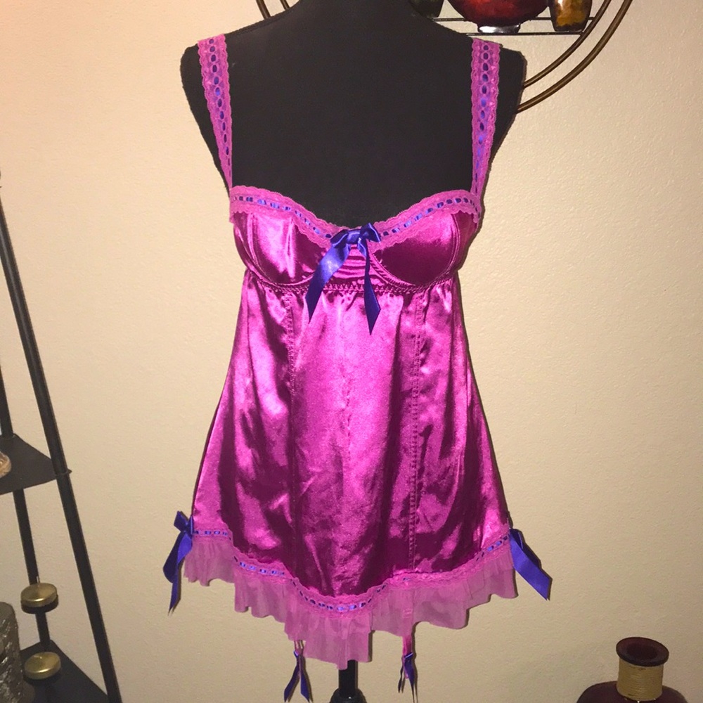 Y2K Frederick’s of Hollywood Pink Vintage Lingerie piece Garters